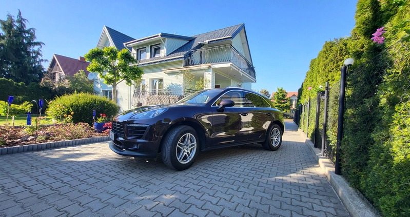 Porsche Macan cena 159500 przebieg: 139500, rok produkcji 2015 z Sochaczew małe 121